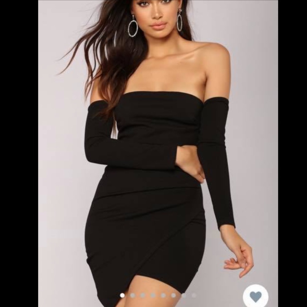 🖤 Fashion Nova Off the shoulder midi dress